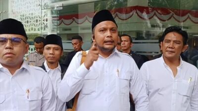 Ahmad Yazdi, Ketua Umum APPBGN saat wawancara di depan kantor BGN, Jak Pus. WijayaOjay
