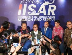 Menko PMK Instruksikan Respons Cepat Penanganan Banjir dan Longsor di Subang