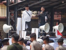 DEMO DI DPR DAN MABES POLRI MAHASISWA DAN MASYARAKAT TUNTUT RDPU KAN KASUS RAHMADI